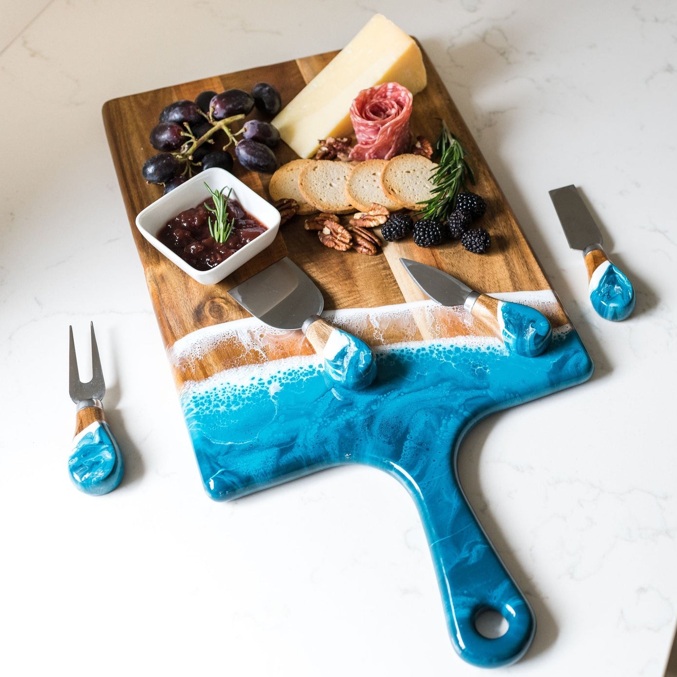 Lynn & Liana Resin Accented Cheese Knives (Set of 4)
